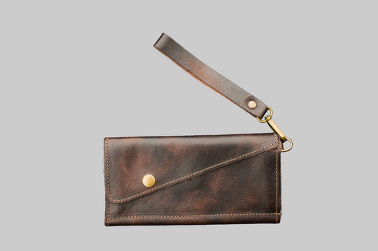 Saddler tri-fold wristlet