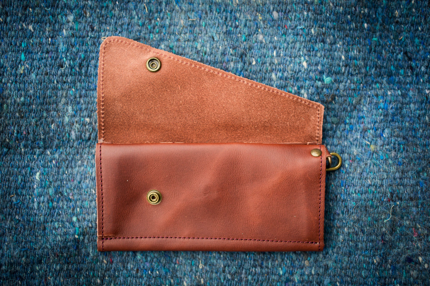 Saddler tri-fold wristlet