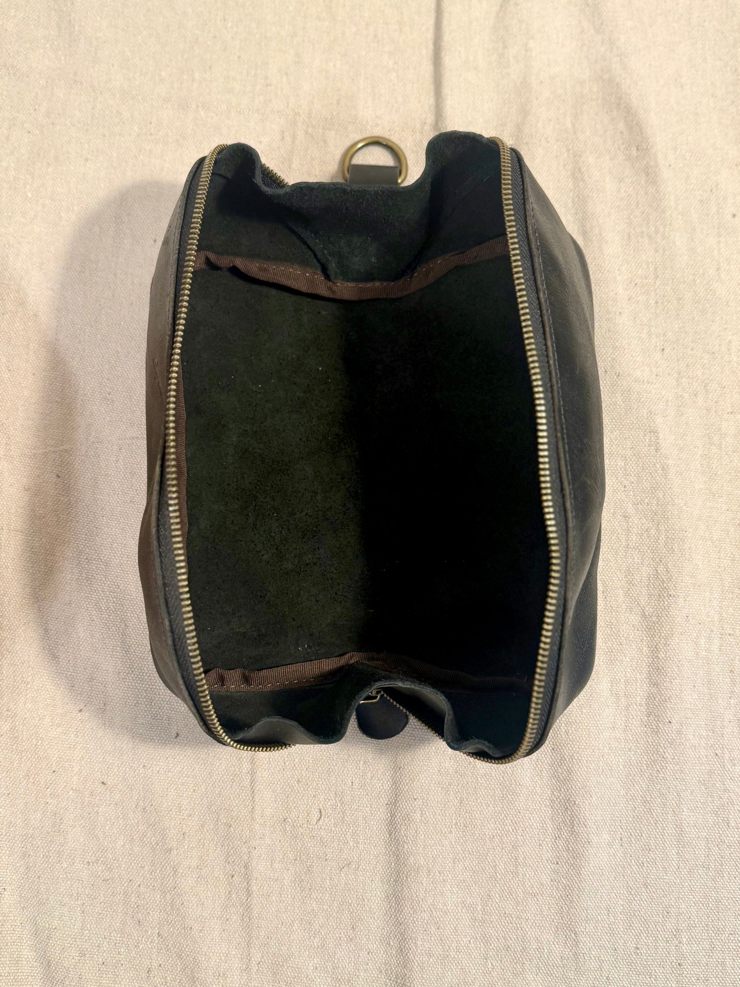Dopp bag