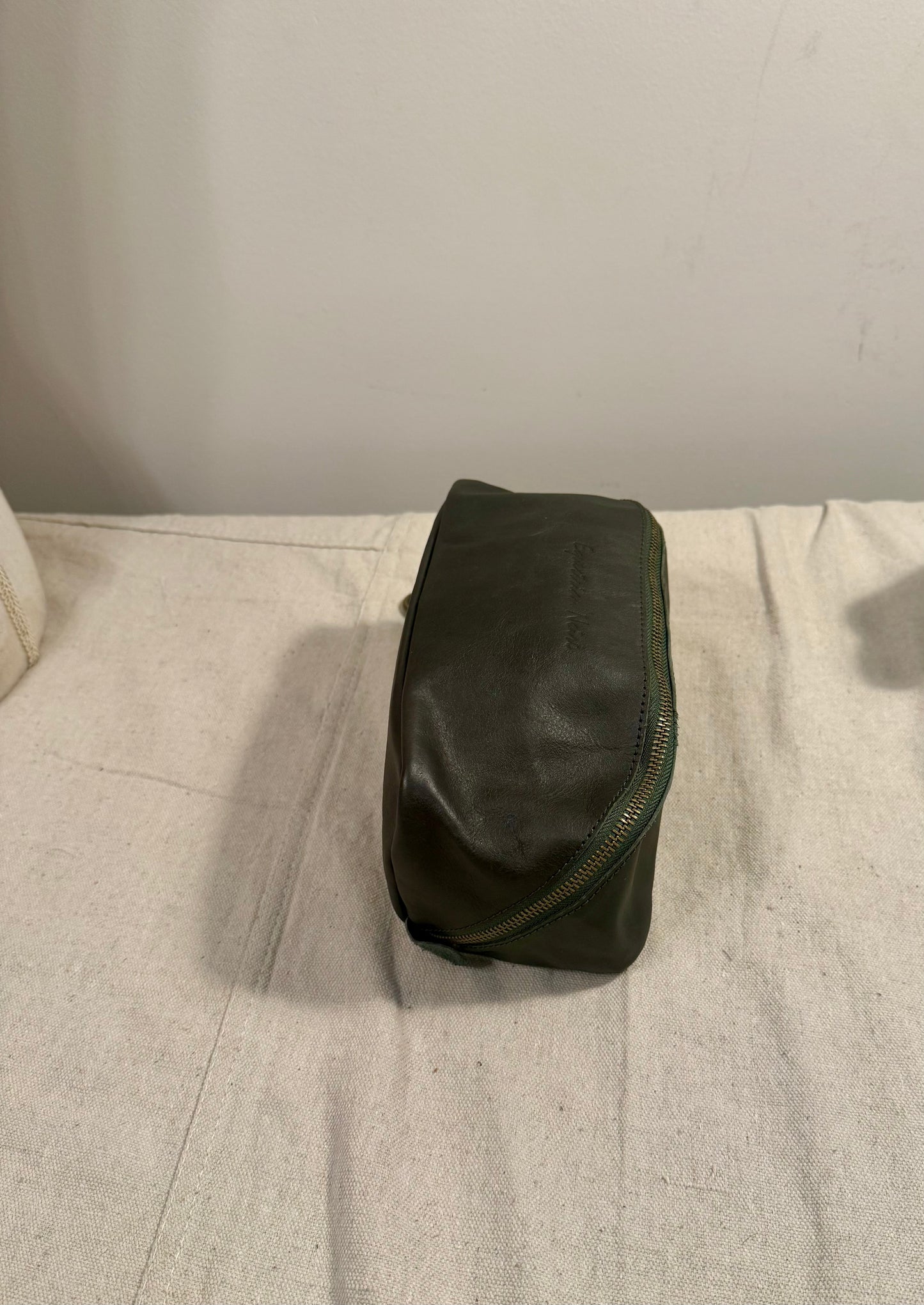 Dopp bag