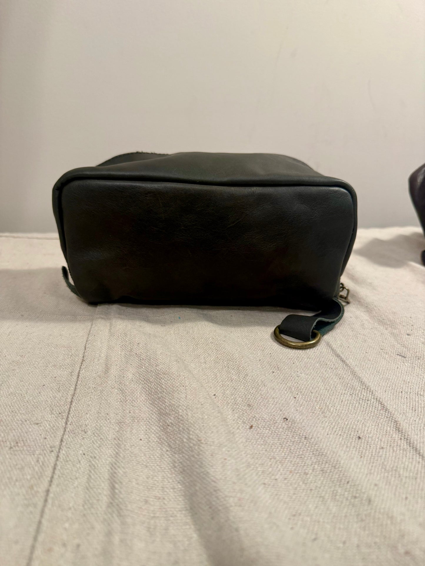 Dopp bag