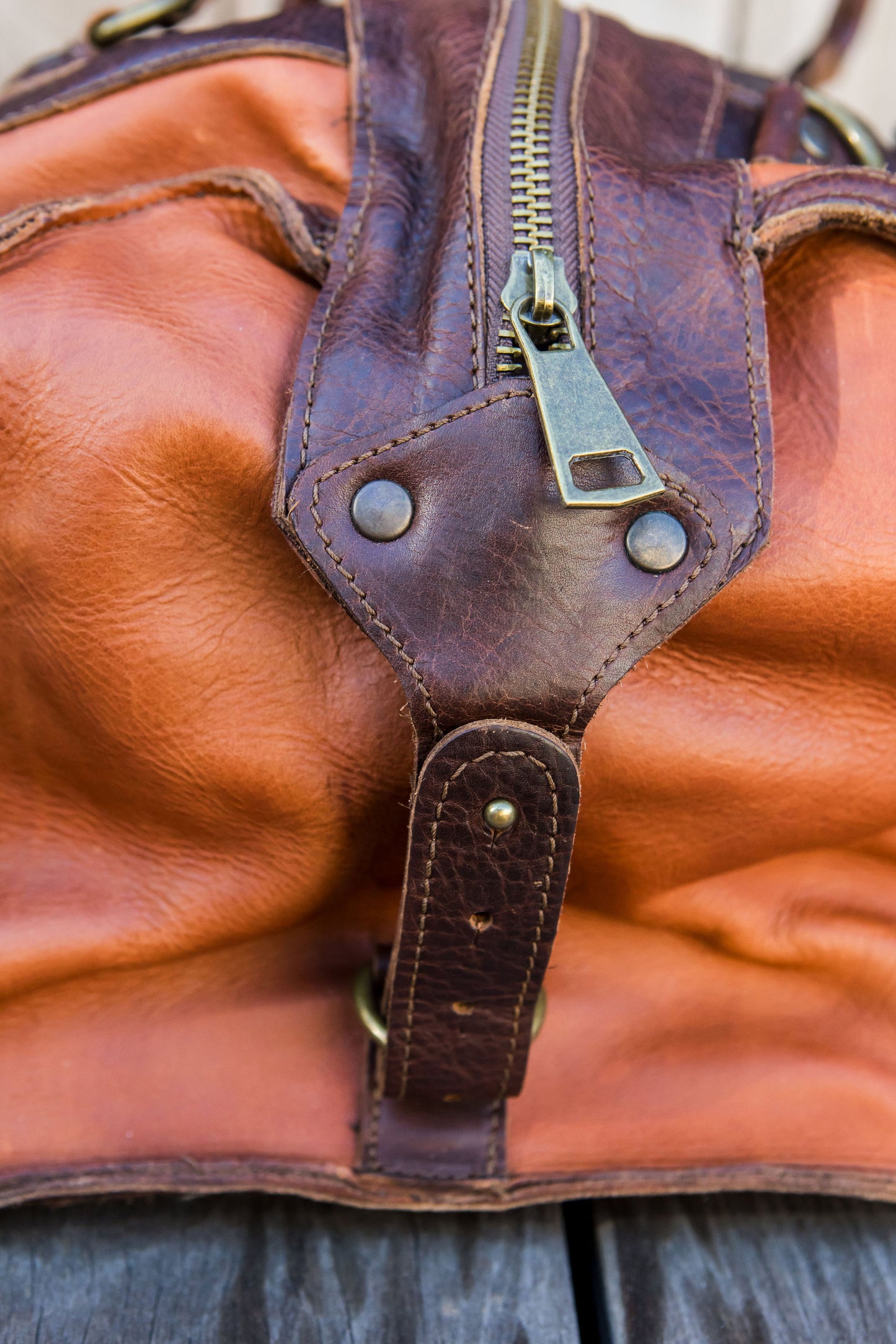 Aiken Weekender Bag - Chocolate & Cognac