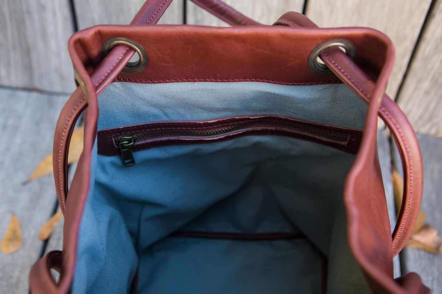 Camden Bucket bag - Oxblood