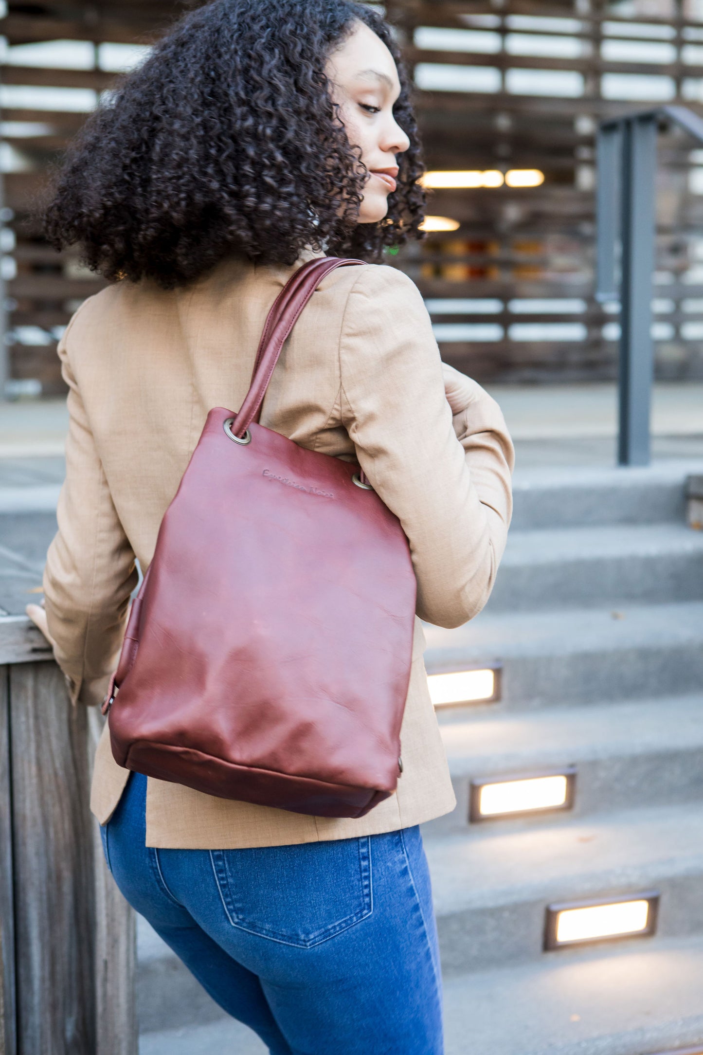 Camden Bucket bag - Oxblood