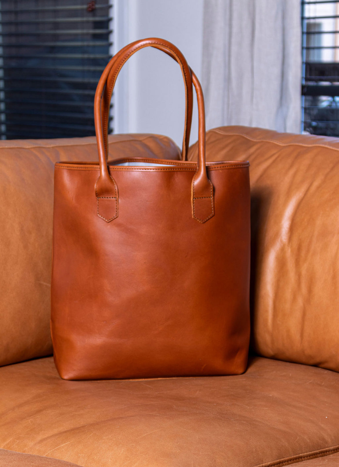 Petite Wellington Tote - Cognac